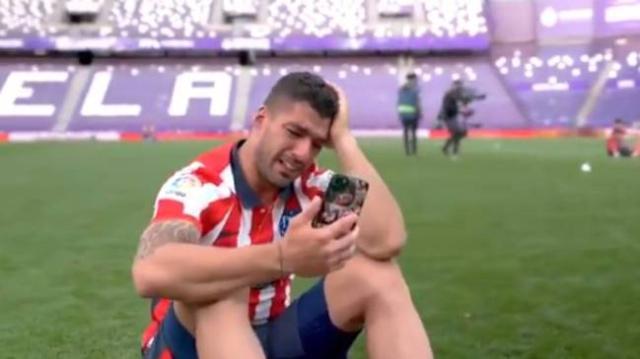 苏亚雷斯夺冠后落泪：巴萨看轻了我 这是最难一年