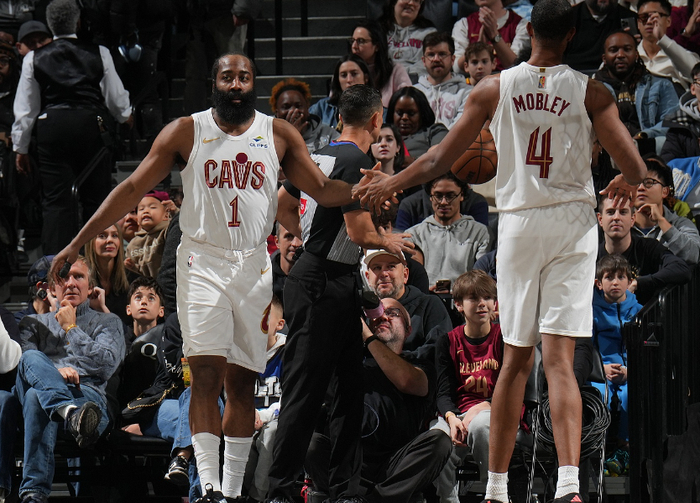 开云在线开户平台-胜爵士发布会！阿特金森吹哈登，爆赞莫布利，高情商谈梅里尔低迷|詹姆斯·哈登|骑士|莫布利;贾斯廷-安德森|克利夫兰骑士队|埃文-莫布利_新浪体育_新浪新闻